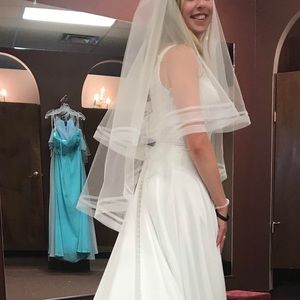 WEDDING VEIL NEVER USED - Purchased but never worn